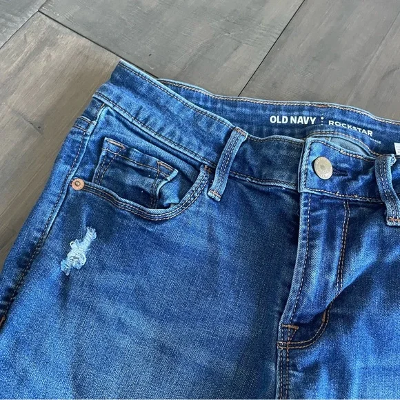 Old navy rockstar skinny jeans - Picture 3 of 3